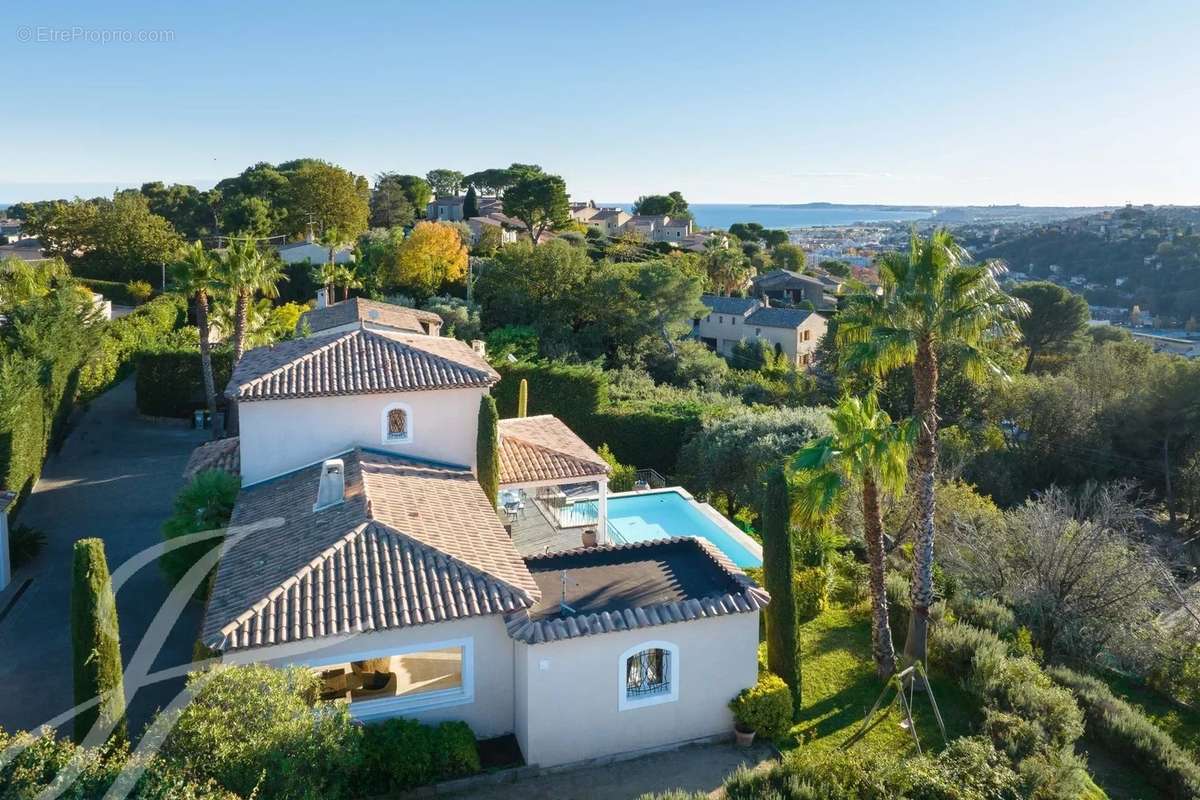 Maison à CAGNES-SUR-MER