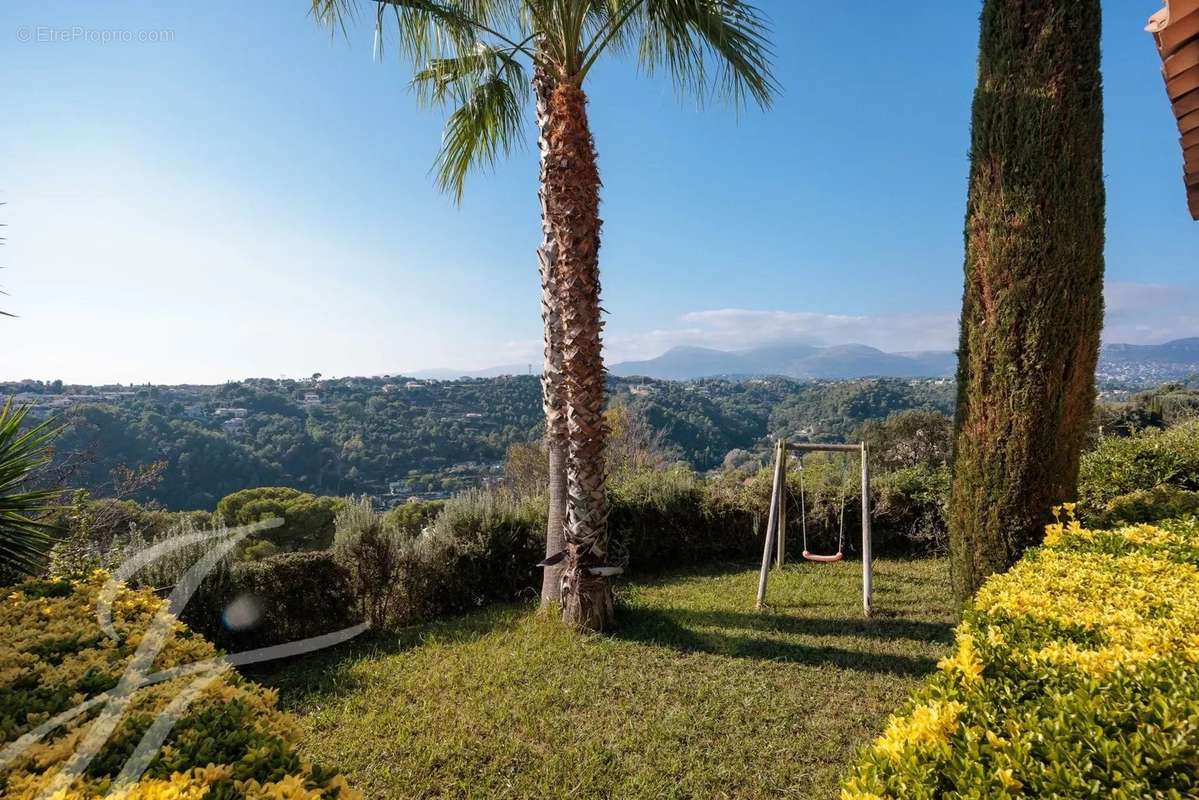 Maison à CAGNES-SUR-MER