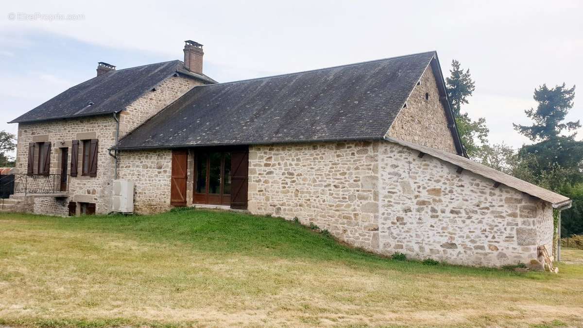 Maison à TREIGNAC