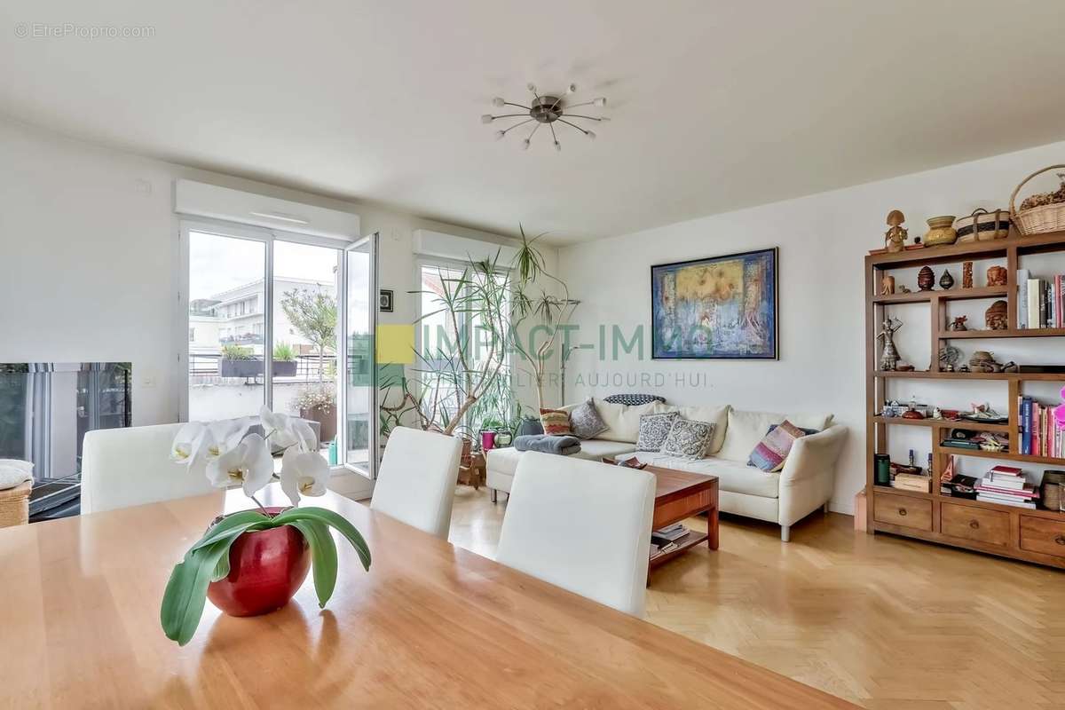 Appartement à SURESNES