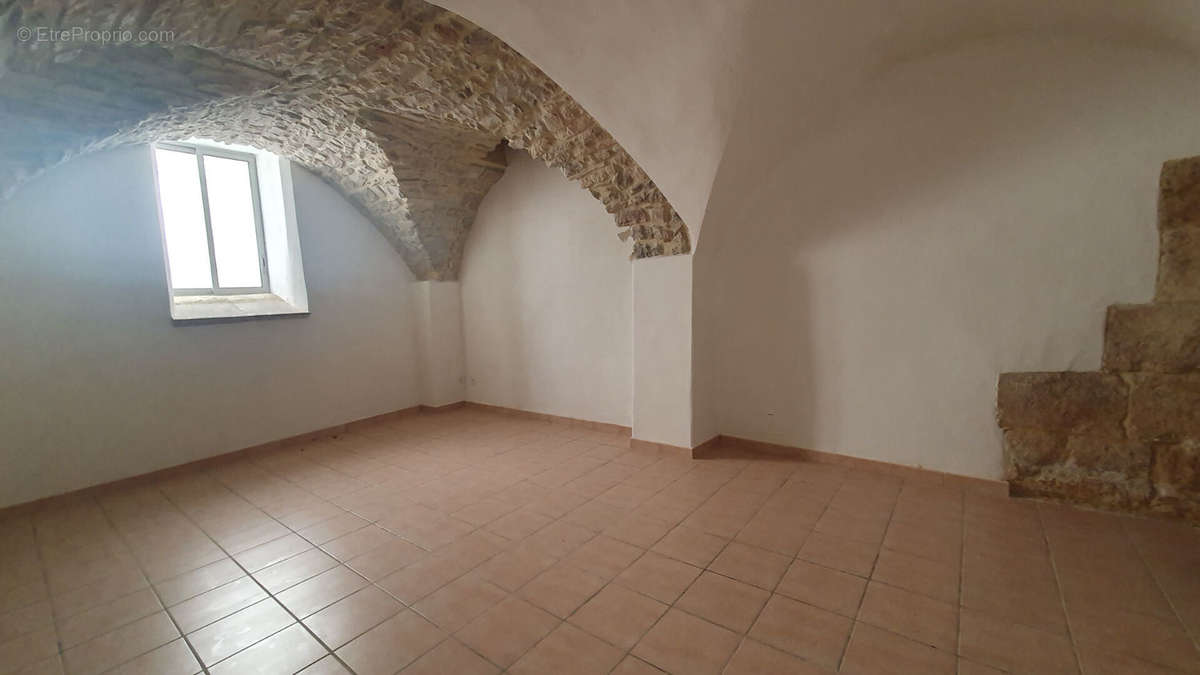 Appartement à CLARENSAC