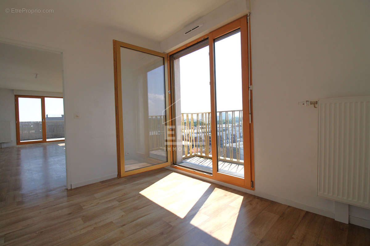 Appartement à IVRY-SUR-SEINE