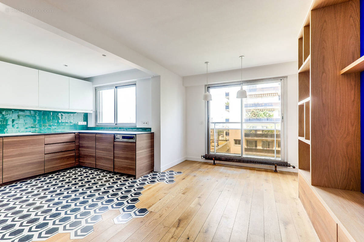 Appartement à PARIS-20E