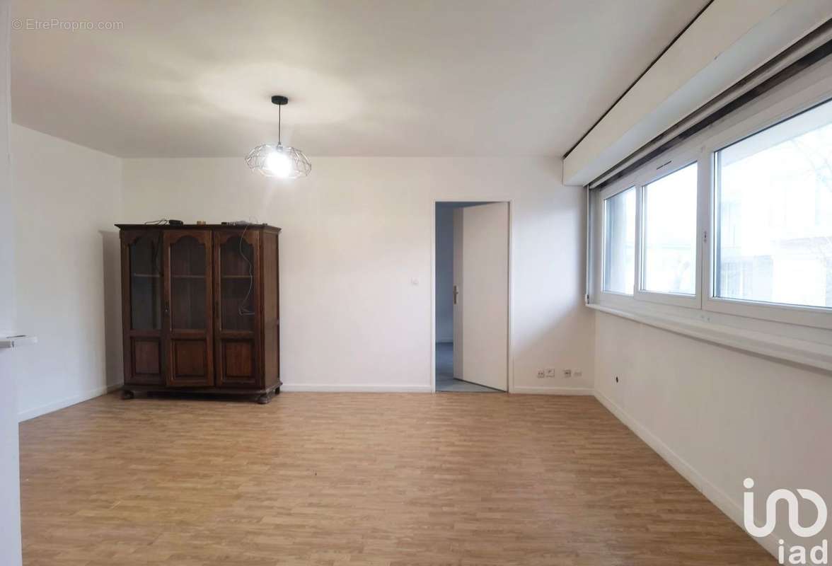 Photo 2 - Appartement à LA COURNEUVE