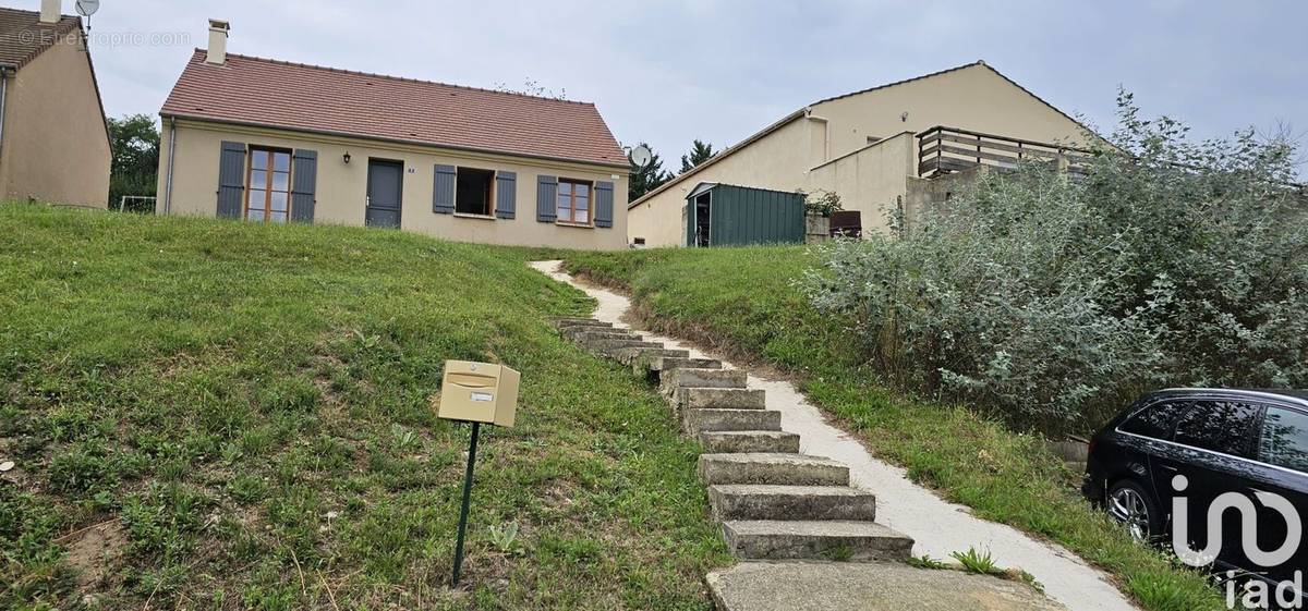 Photo 1 - Maison à NEUILLY-SAINT-FRONT