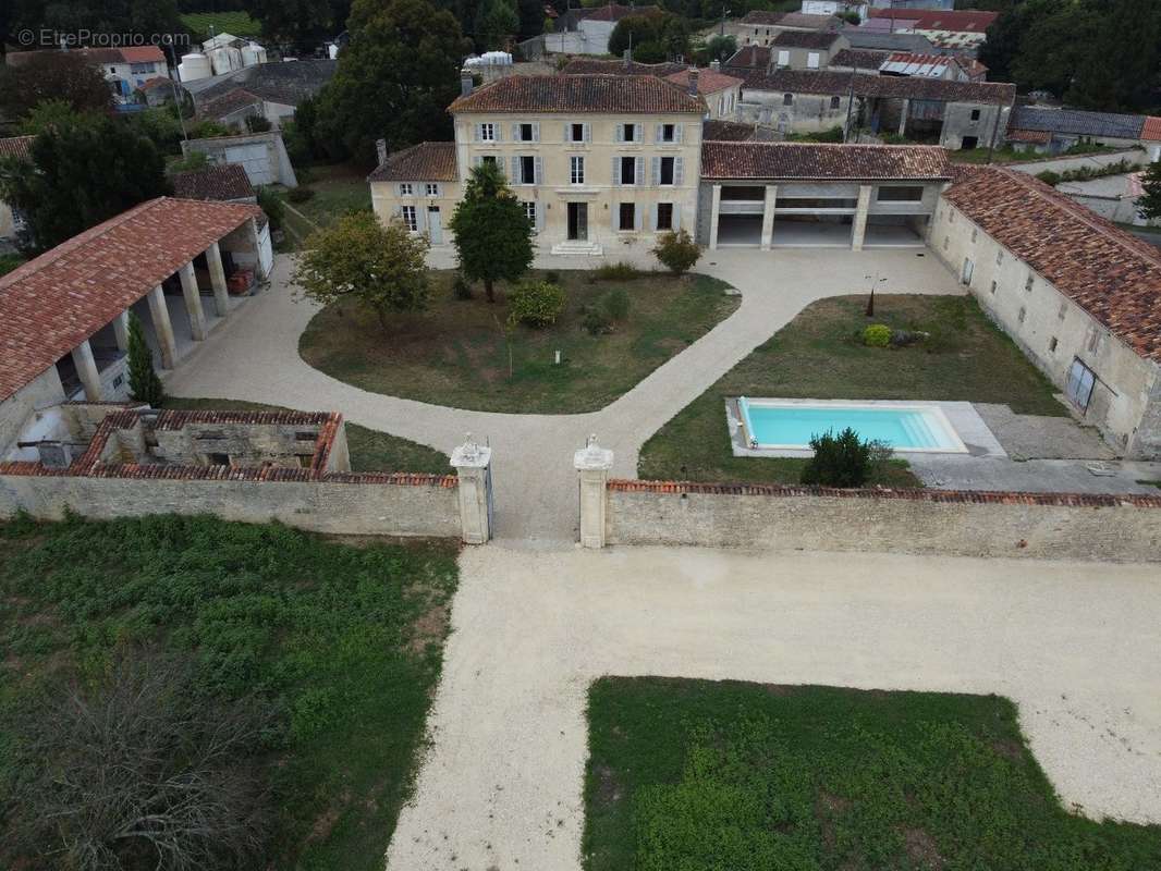 Maison à COGNAC