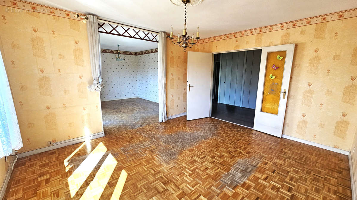 Appartement à LYON-5E