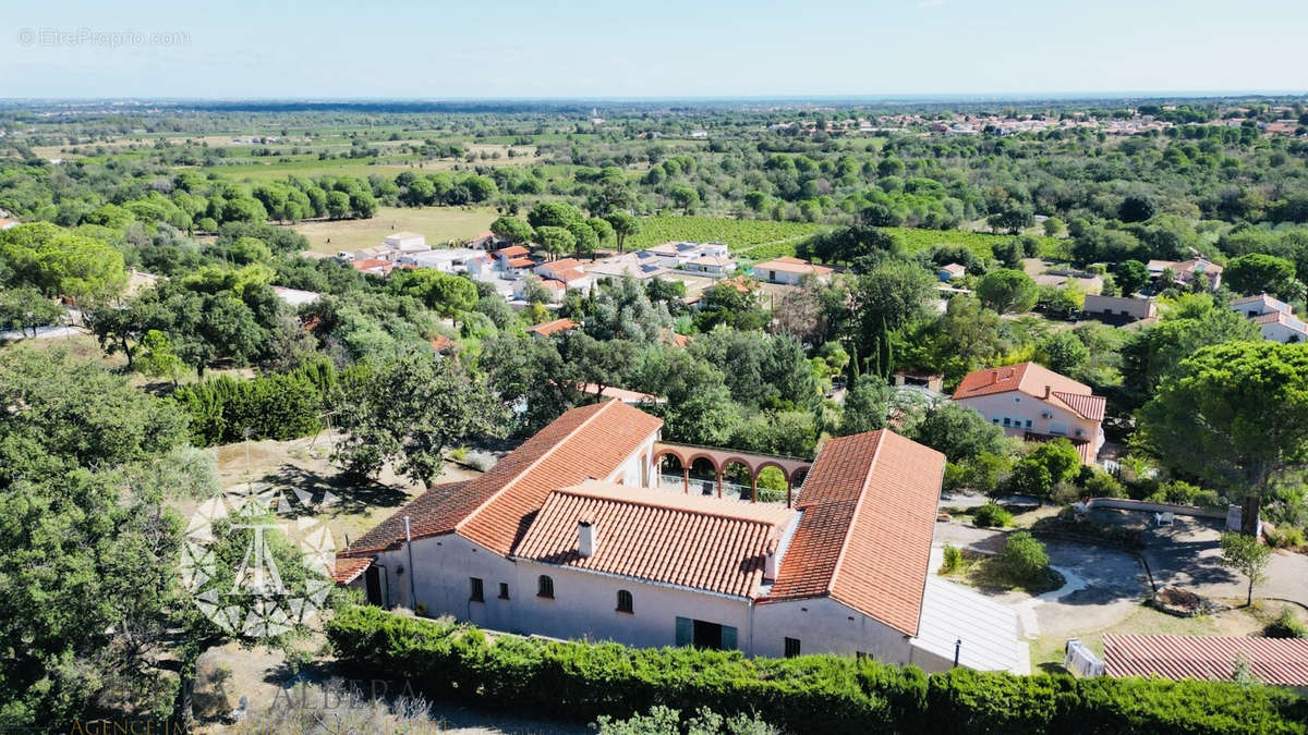 Maison à LAROQUE-DES-ALBERES