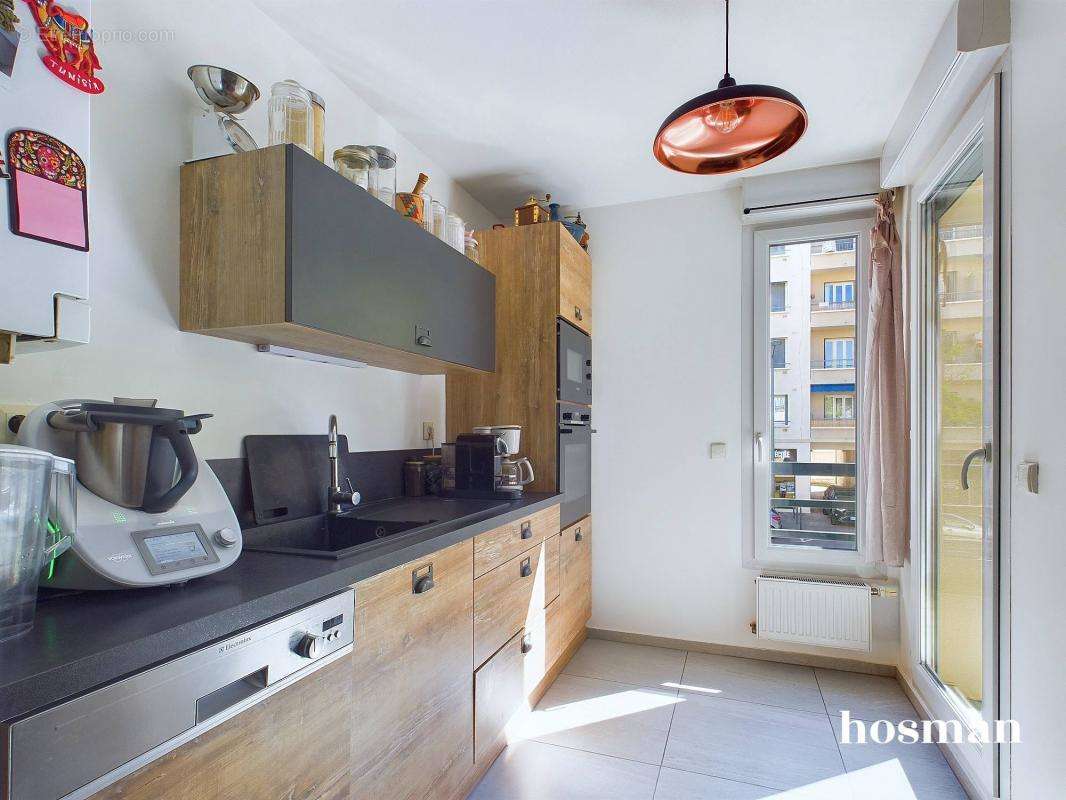 Appartement à LYON-8E