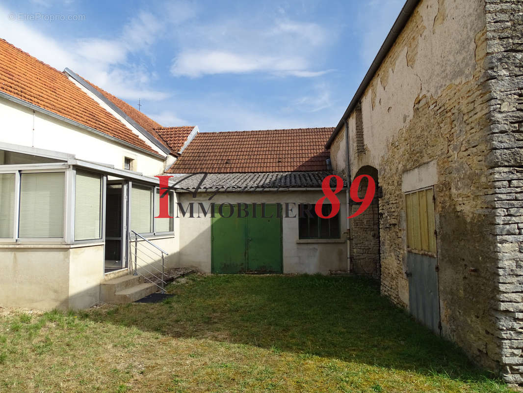 Maison à MONTBARD