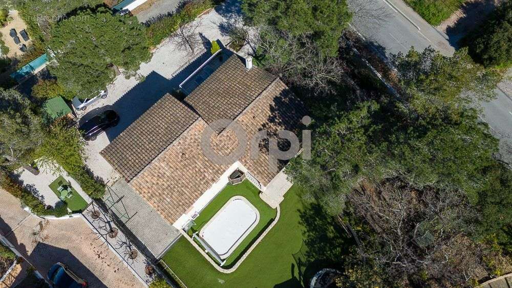 Maison à ROQUEBRUNE-SUR-ARGENS