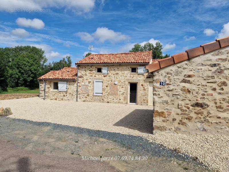 Maison à CERIZAY