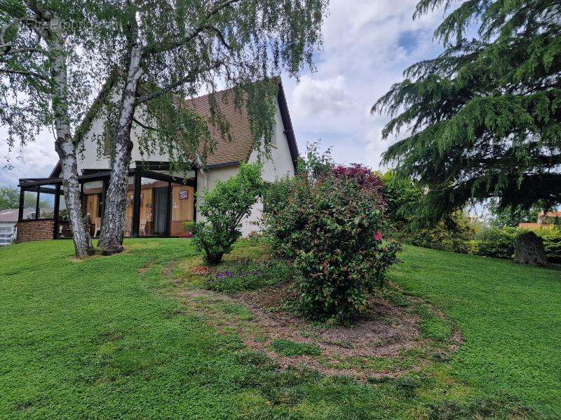 Maison à PARTHENAY