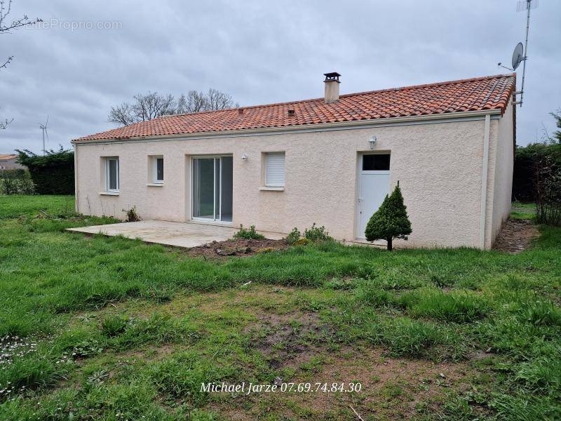 Maison à NEUVY-BOUIN