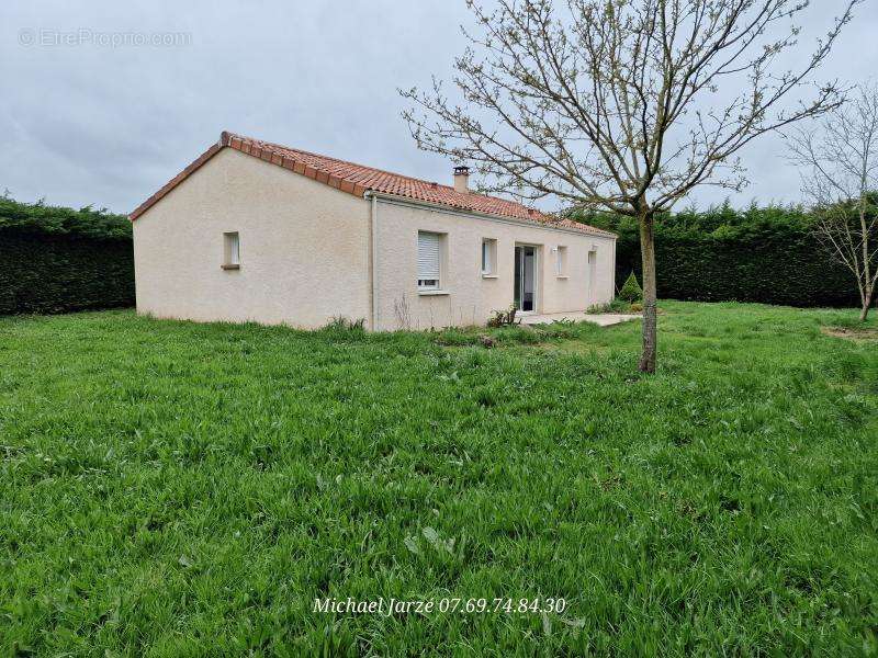 Maison à NEUVY-BOUIN