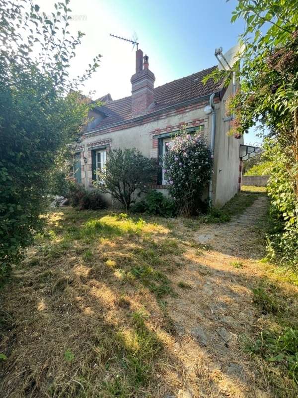 Maison à LOURDOUEIX-SAINT-PIERRE