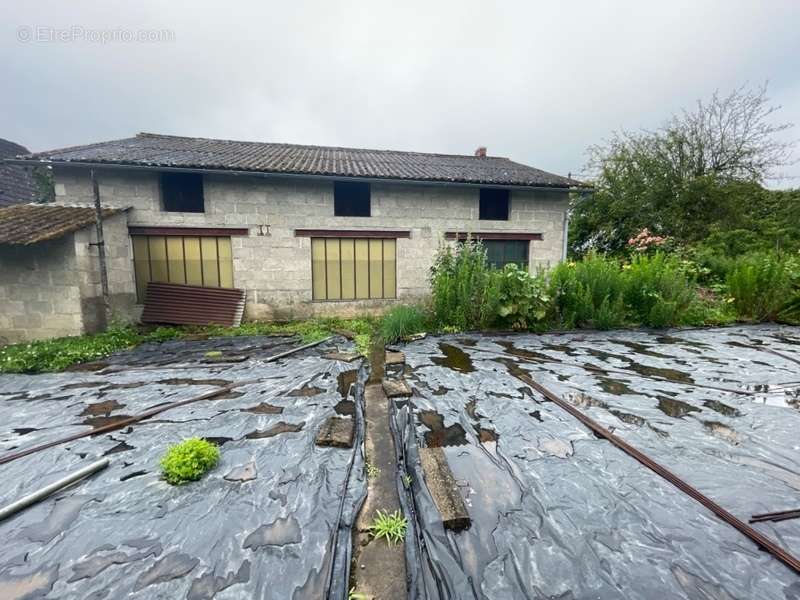 Maison à LOURDOUEIX-SAINT-PIERRE