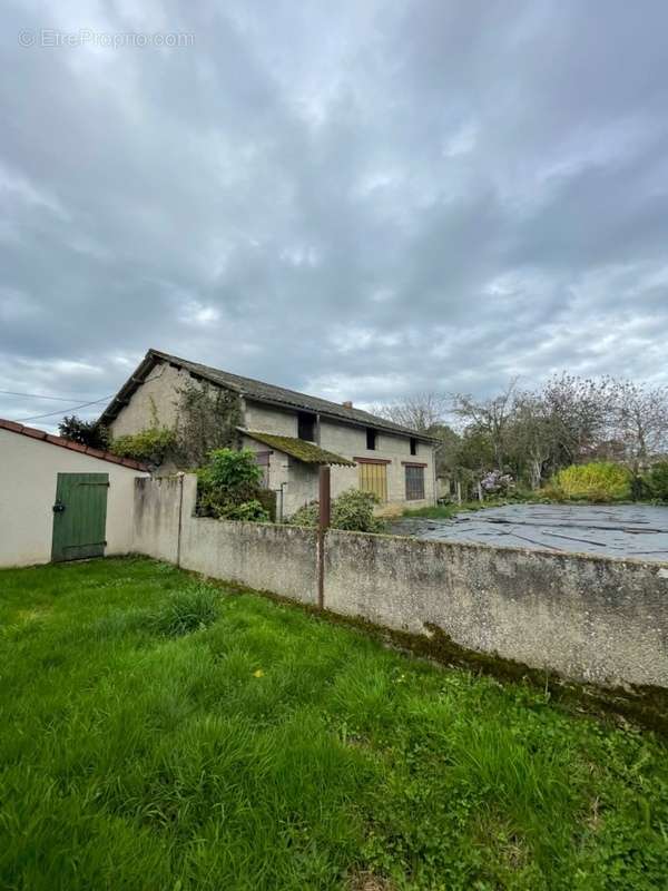 Maison à LOURDOUEIX-SAINT-PIERRE