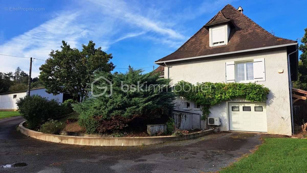 Maison à SAINT-ASTIER