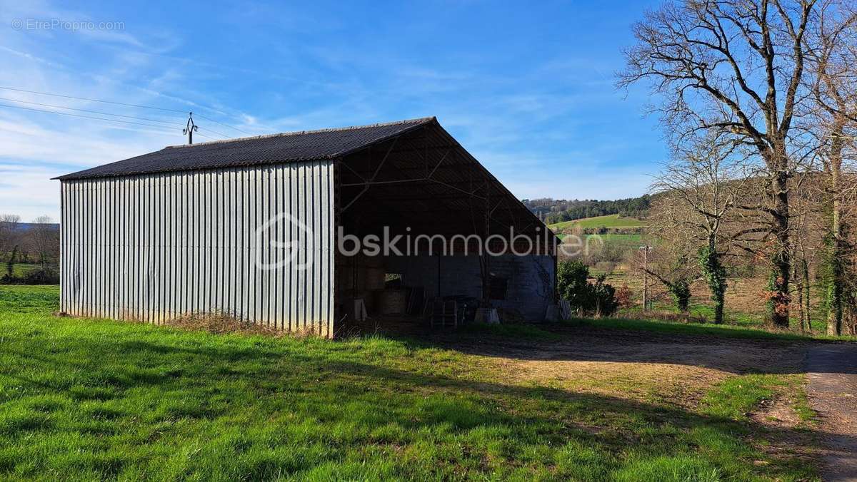 Maison à VALLEREUIL