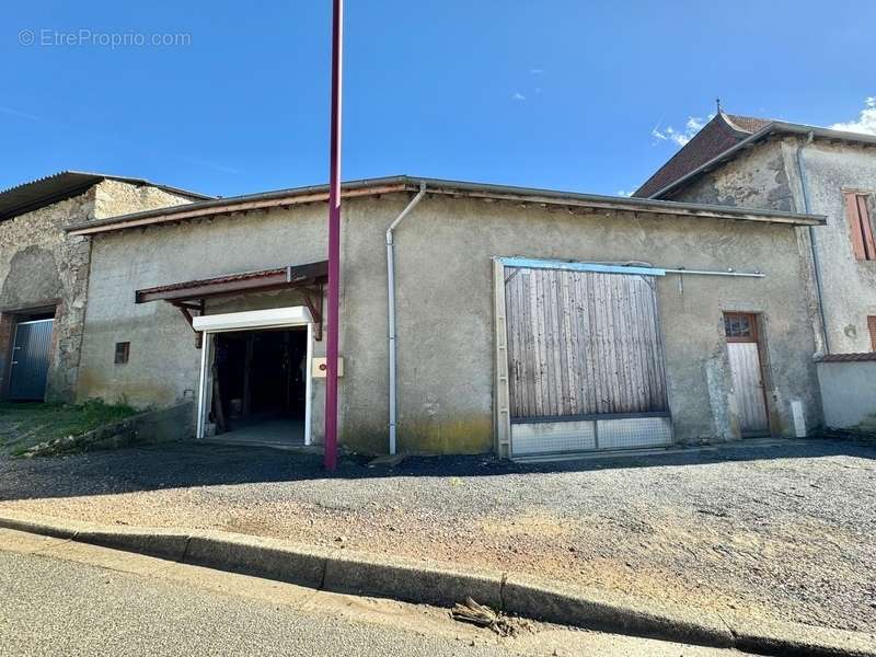 Maison à SAINT-PRIEST-LA-PRUGNE