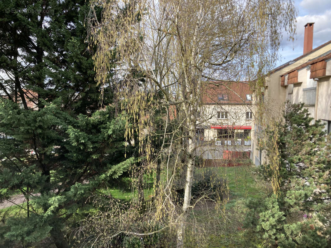 Appartement à ROISSY-EN-FRANCE