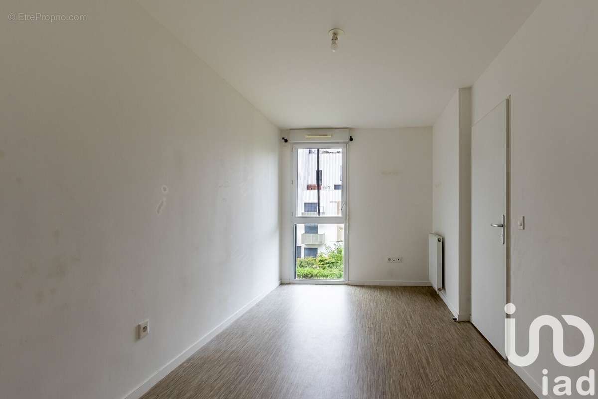 Photo 8 - Appartement à GENNEVILLIERS