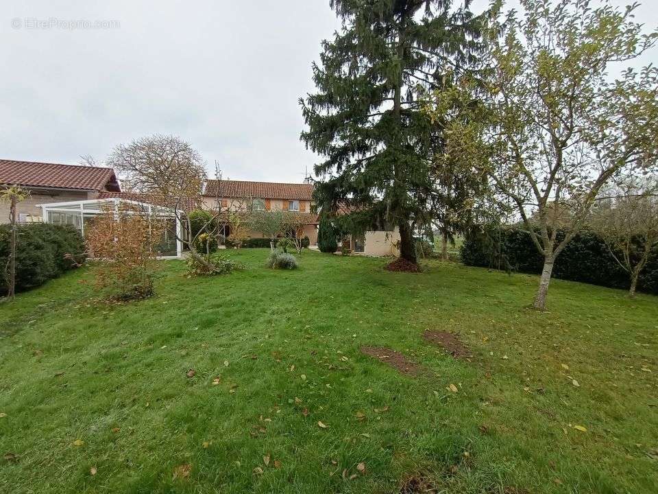 Maison à CHEVROUX