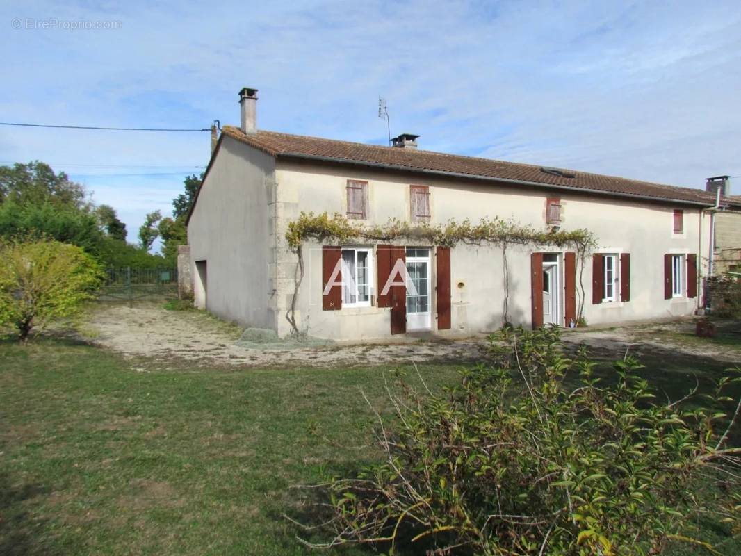 Maison à PAIZAY-NAUDOUIN-EMBOURIE