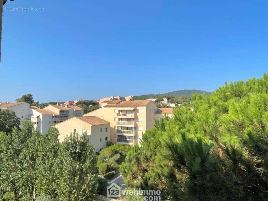 Appartement au dernier étage avec ascenseur, vue sur les collines et le Parc - Appartement à SAINTE-MAXIME