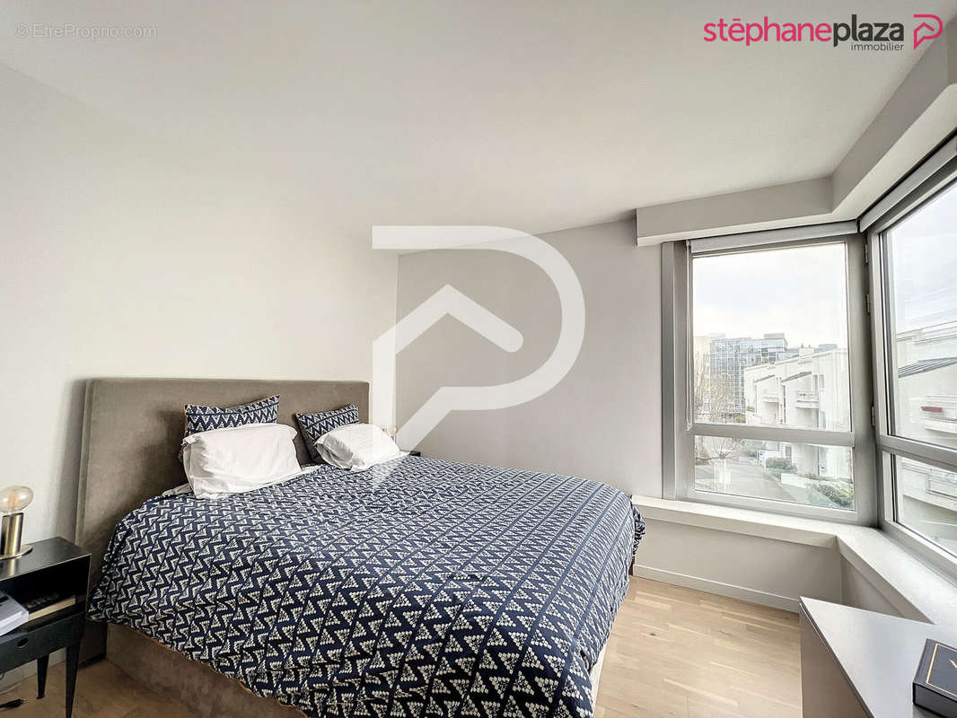 Appartement à SURESNES