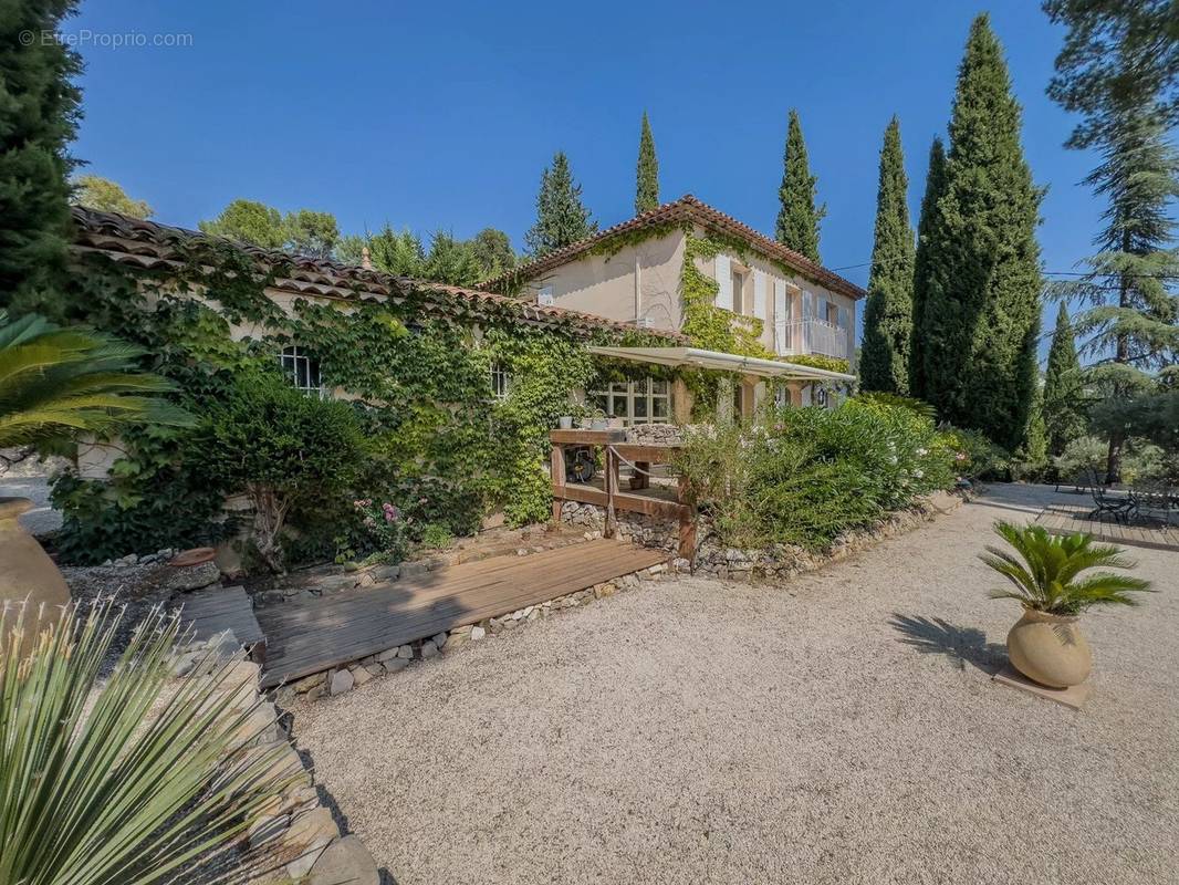 Maison à DRAGUIGNAN