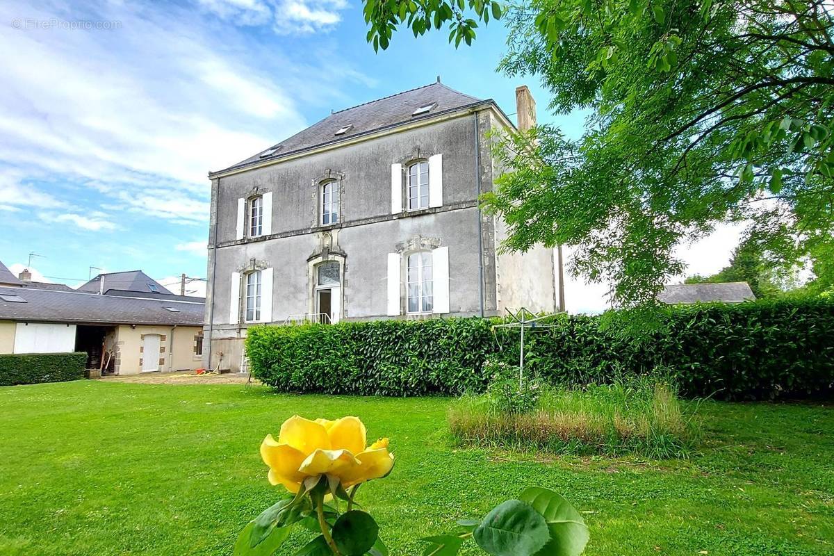 Maison à LOUVIGNE