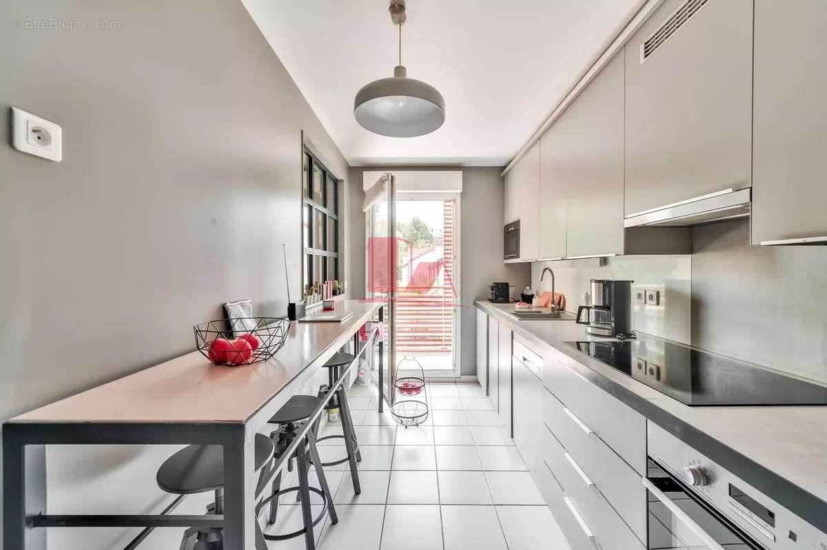 Appartement à ISSY-LES-MOULINEAUX