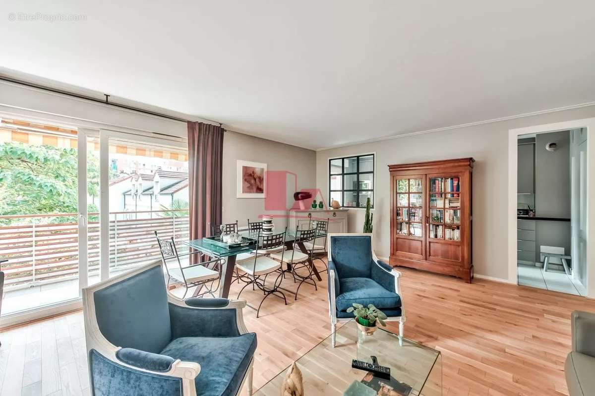 Appartement à ISSY-LES-MOULINEAUX