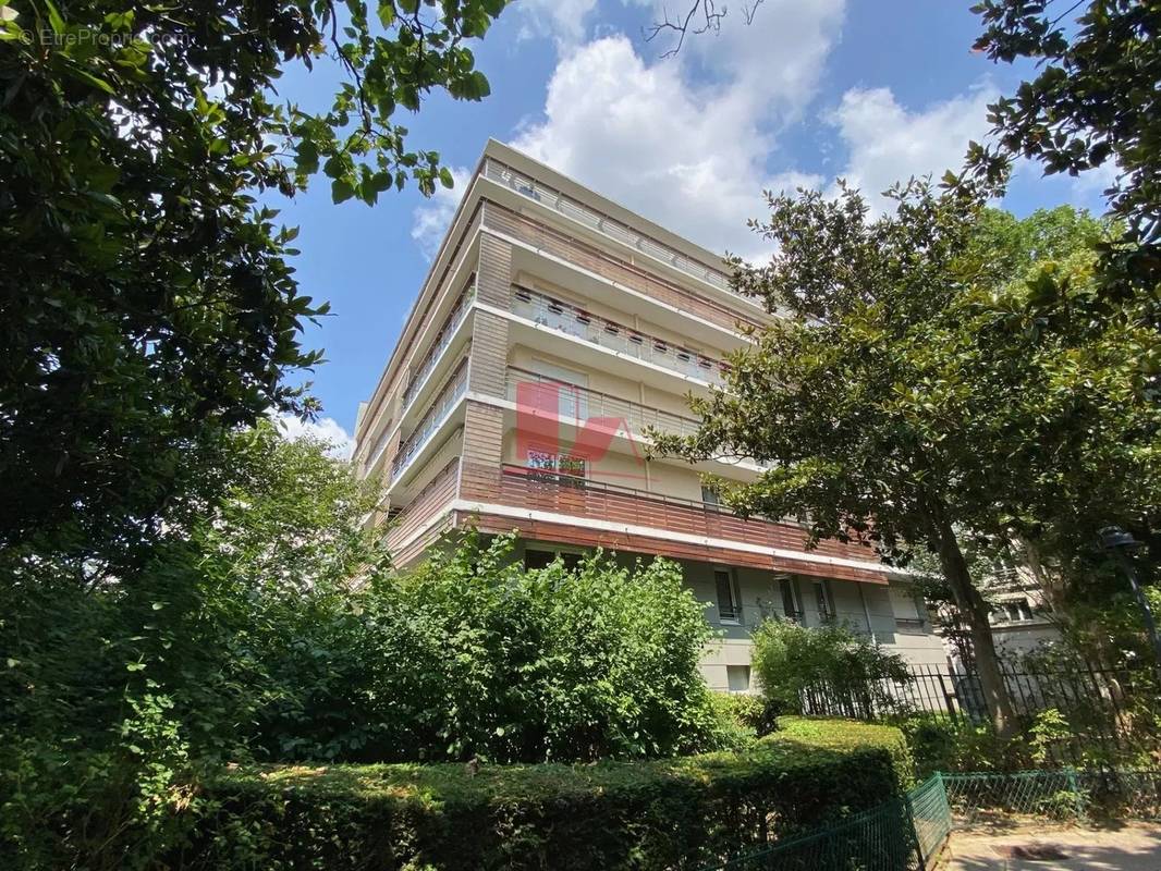 Appartement à ISSY-LES-MOULINEAUX