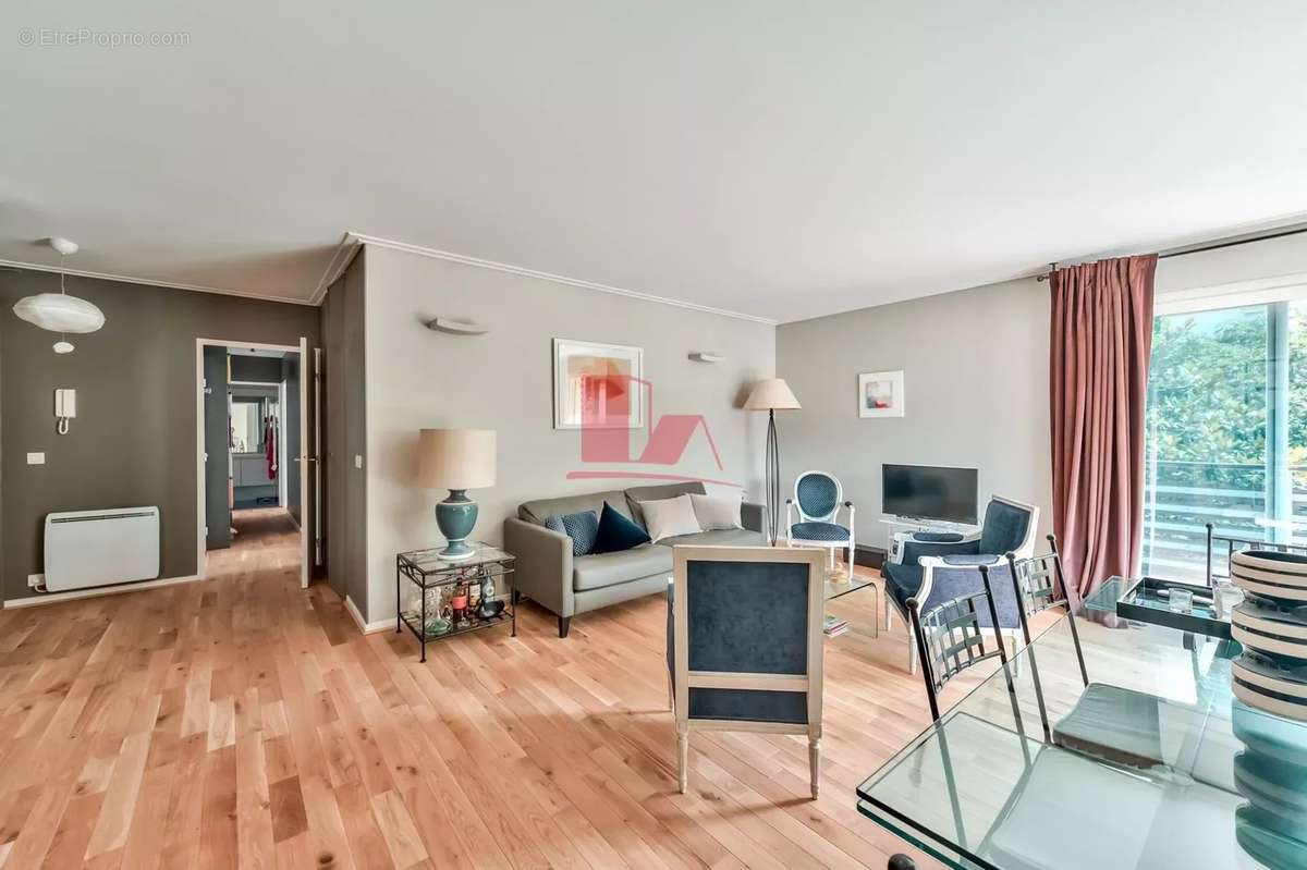 Appartement à ISSY-LES-MOULINEAUX