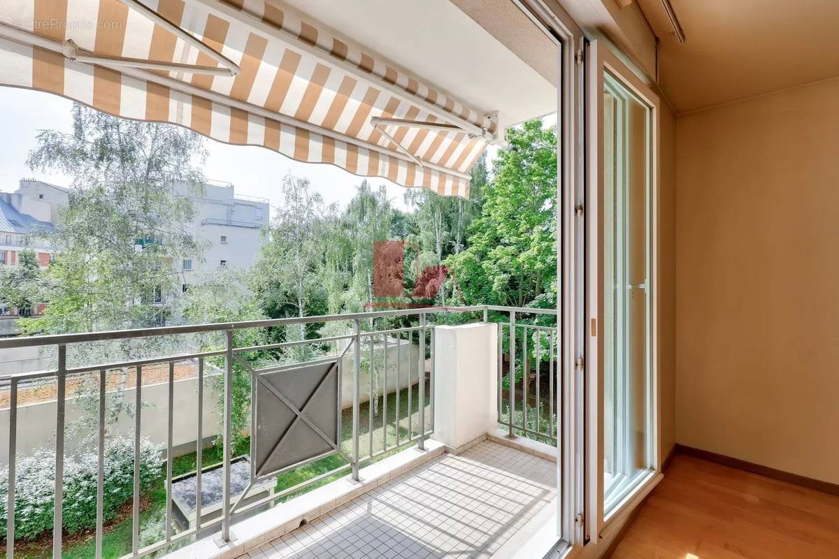 Appartement à ISSY-LES-MOULINEAUX