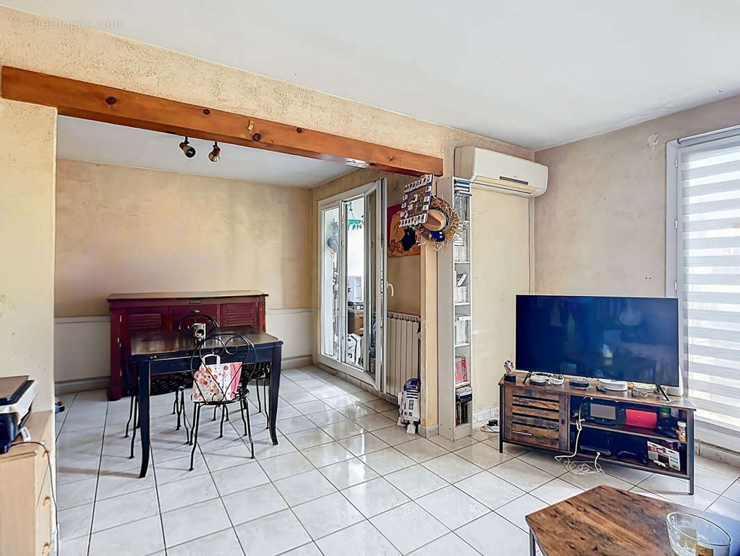 Appartement à MARSEILLE-9E