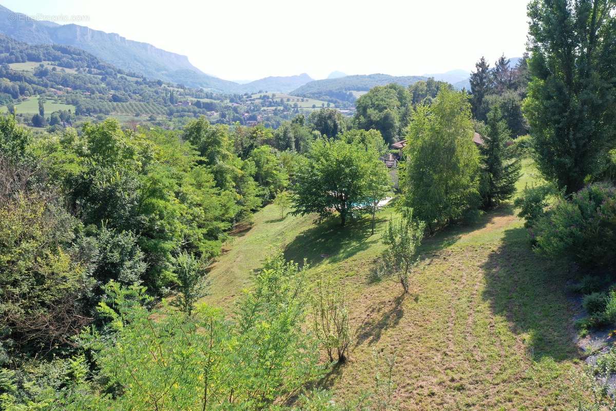 Terrain à ORIOL-EN-ROYANS