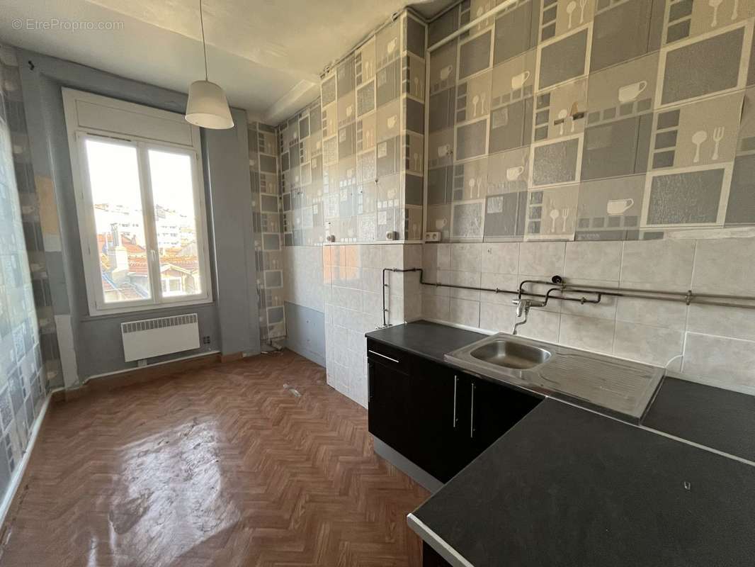 Appartement à SAINT-ETIENNE