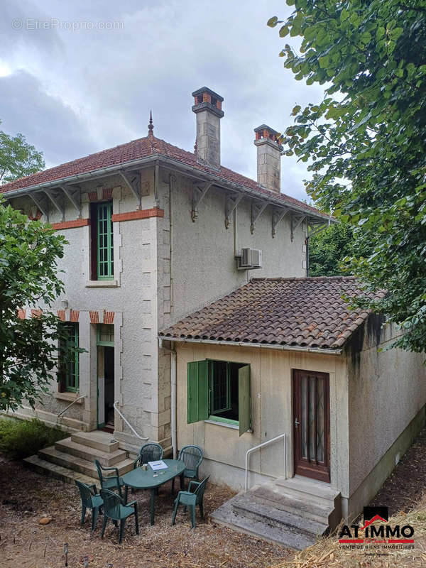 Maison à CHALAIS