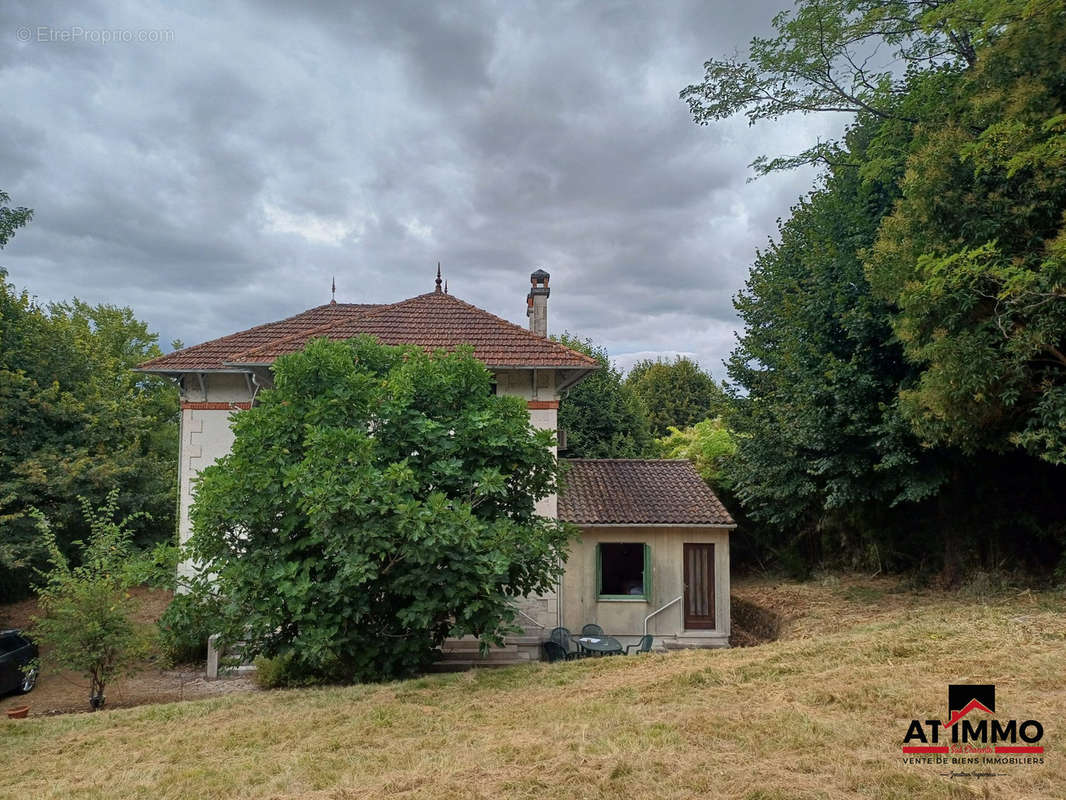 Maison à CHALAIS