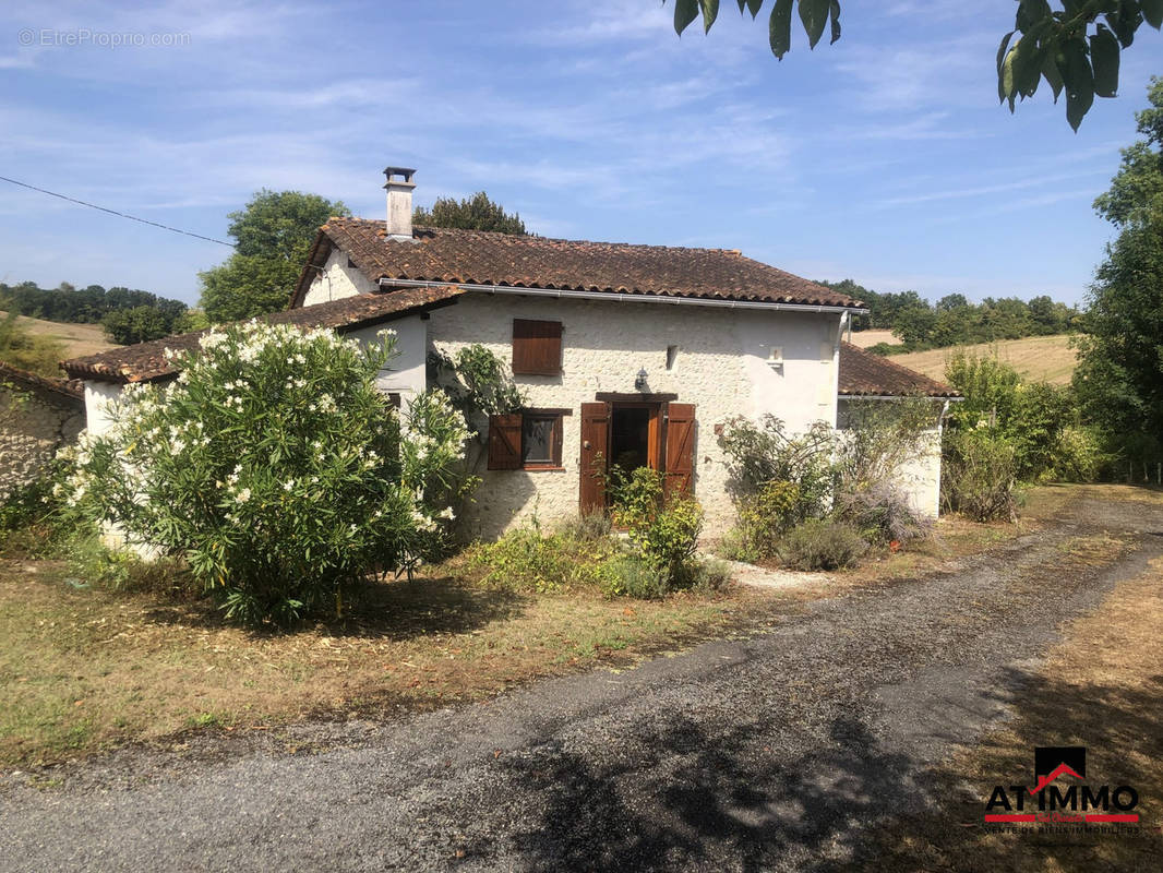 Maison à PALLUAUD