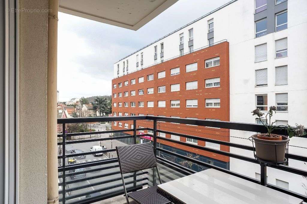 Appartement à ROSNY-SOUS-BOIS