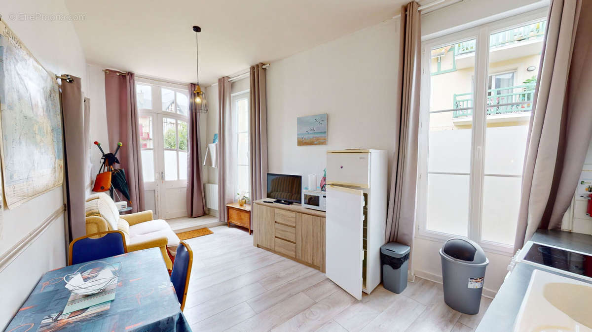 Appartement à COURSEULLES-SUR-MER