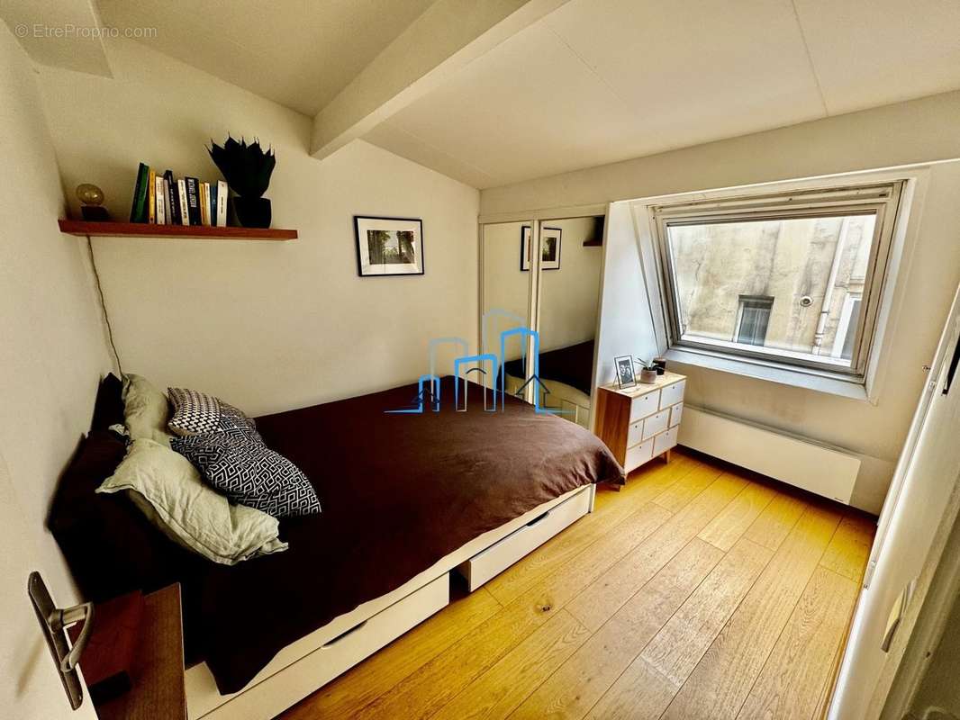 Appartement à PARIS-11E