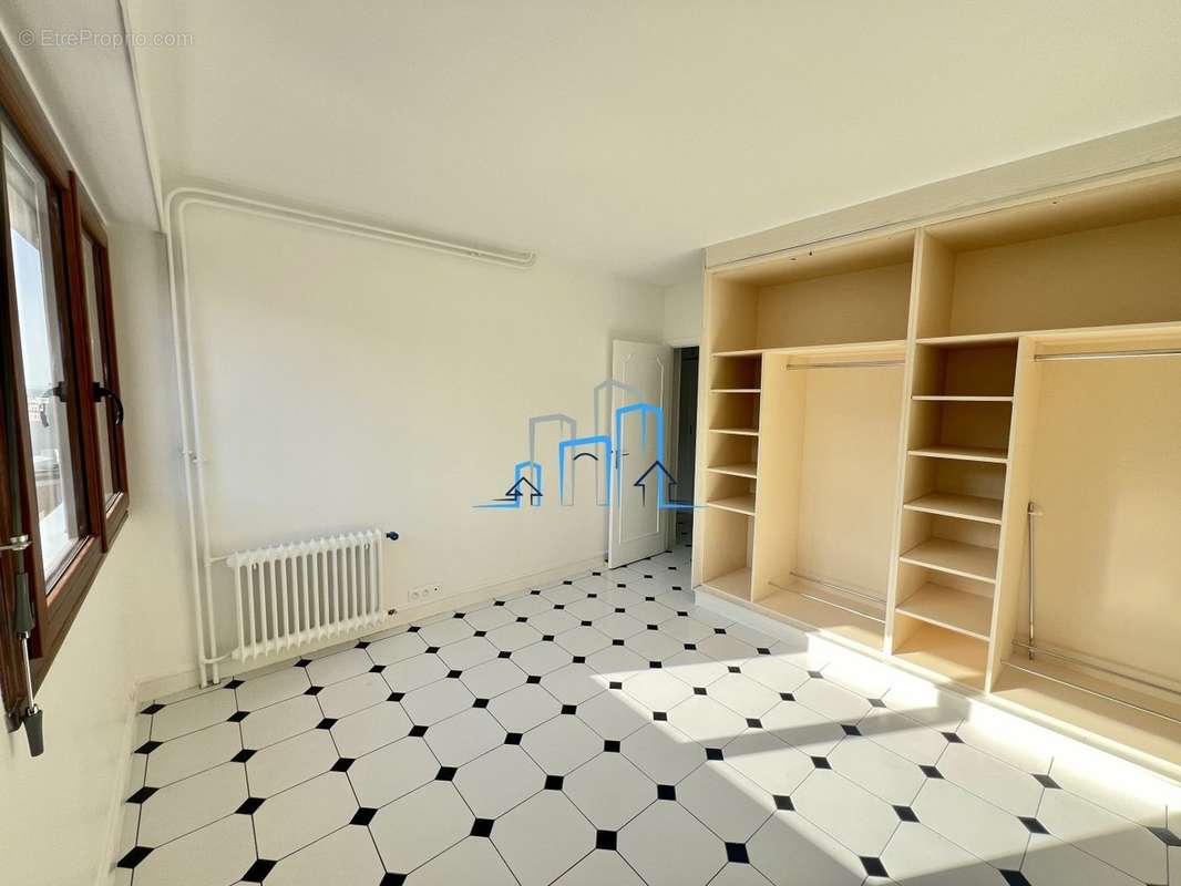 Appartement à PARIS-20E