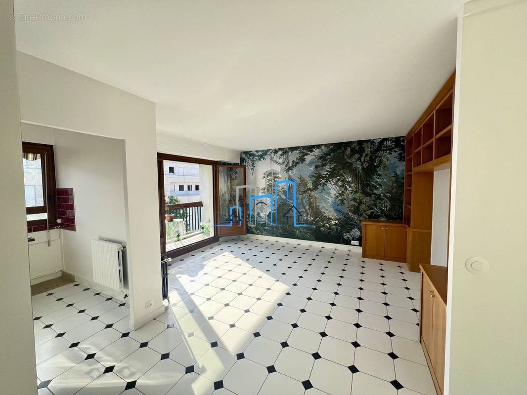 Appartement à PARIS-20E