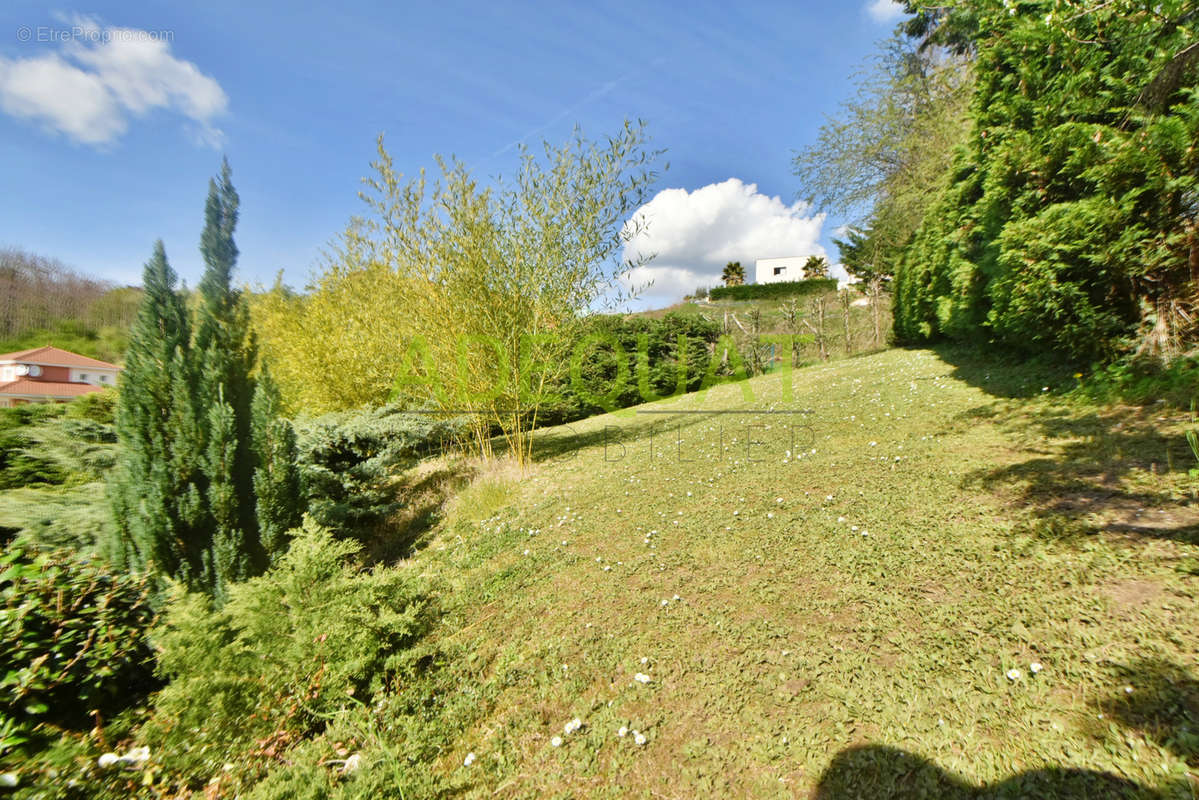 Maison à BOURGOIN-JALLIEU